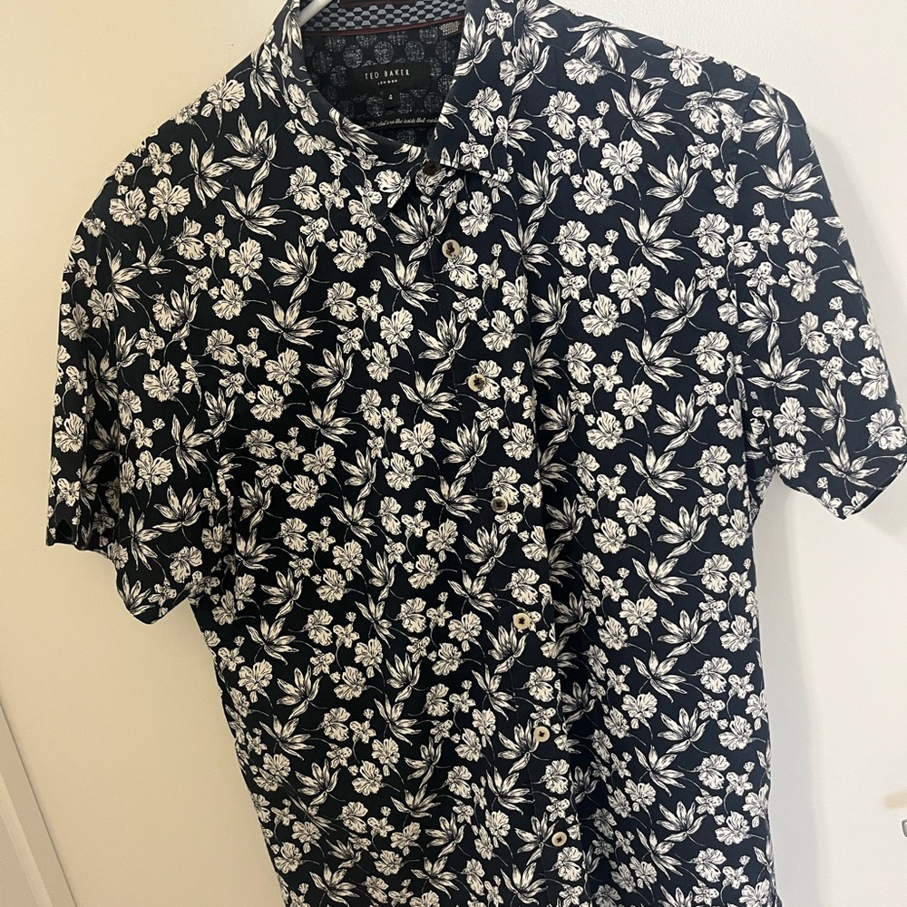 Ted Baker Black Floral Men's Shirt (Medium)